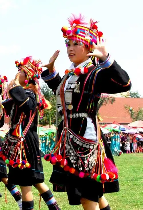 乐享云南布哈尼族服饰