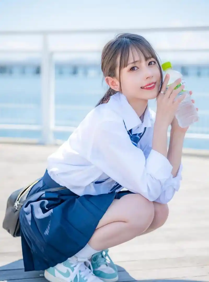 美丽少女的海边jk摄影