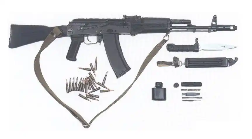 坚固性,操作和维护简单性,50%的零部件与ak-47的改进型akm的零件相同