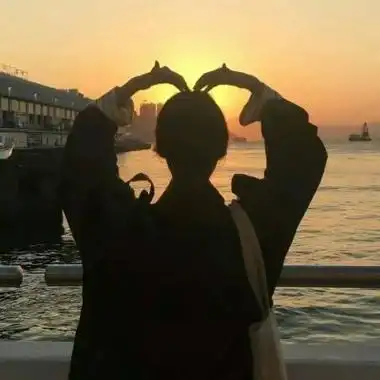 高清好看的清新唯美背影头像图片_女生头像_美头网