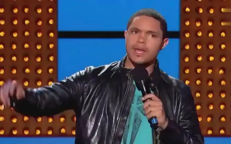 美国脱口秀主持人崔娃_崔娃脱口秀在哪里看_美国脱口秀崔娃