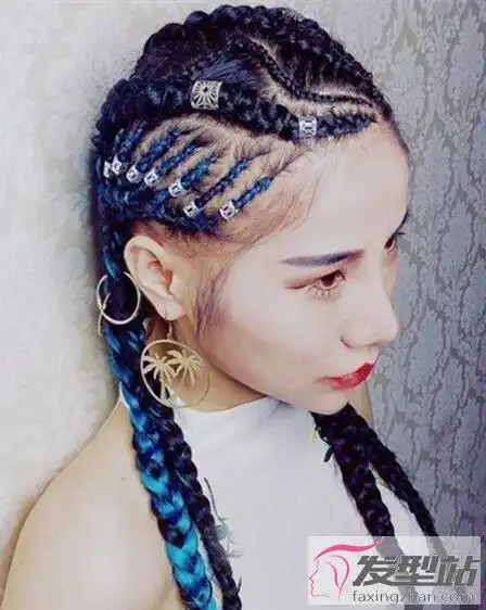 酷女孩适合扎什么发型 这样扎酷炫有范显个性