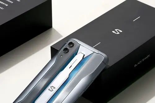 原创黑鲨游戏手机2pro图赏自带外挂骁龙855plus硬核体验