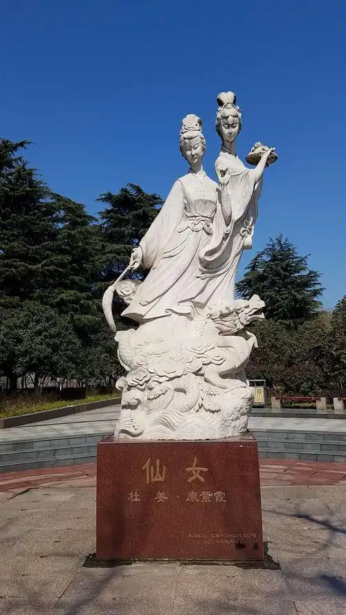 仙 女 庙 的 传 说