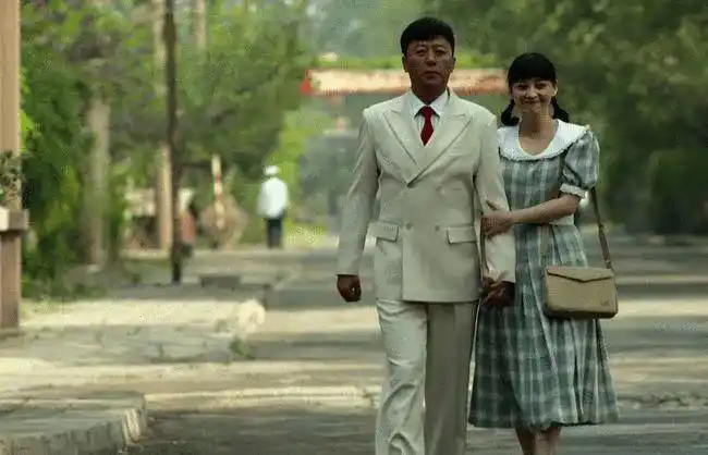 《父母爱情》原著岛上的细节暴露江德福和安杰的婚姻:无爱但有情-父母