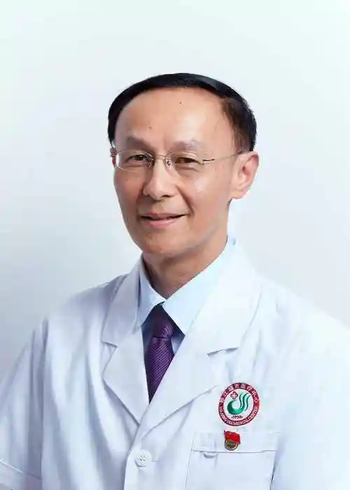 专家介绍  专家介绍姓名 :吴成 职称 :主任医师 专