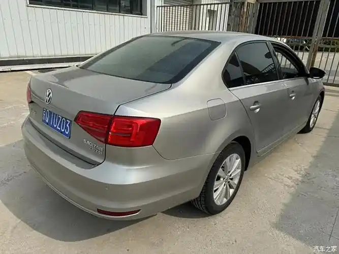 2015年9月新速腾,1.4t自动天窗,一手车跑了7.9万公