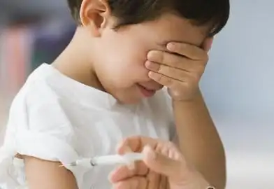 宝宝打针全身每个细胞都在拒绝网友原谅我不厚道地笑了