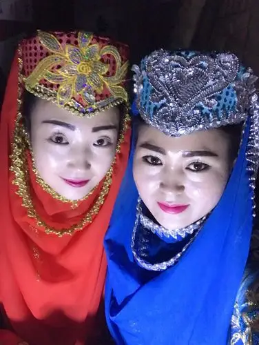 索菲亚,女,回族,出生于青海化隆五道岭村,出生:1984.09.