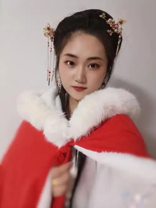 看我的古装扮相大家一起来发臭美照呀