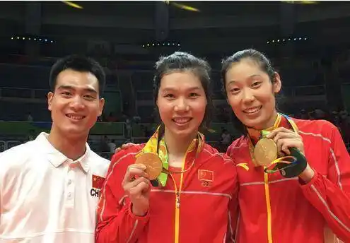 朱婷创历史获土超mvp和偶像黄晓明隔空互动曾被弄到满脸通红_微博