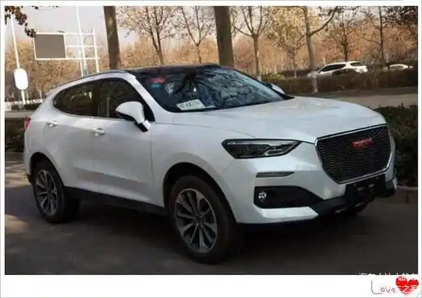 外出巧遇哈弗f5实车,比宝马x6更帅气,2.0t或11万,实力