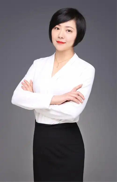 获得者 2010年成都女报十人倾城魅力女性 成都市女企业家协会常务理事