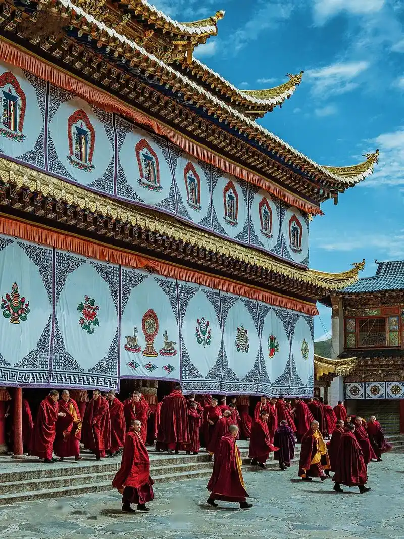 郎木寺国家aaaa级旅游景区.如果去不了西藏,那就来甘南郎木 - 抖音