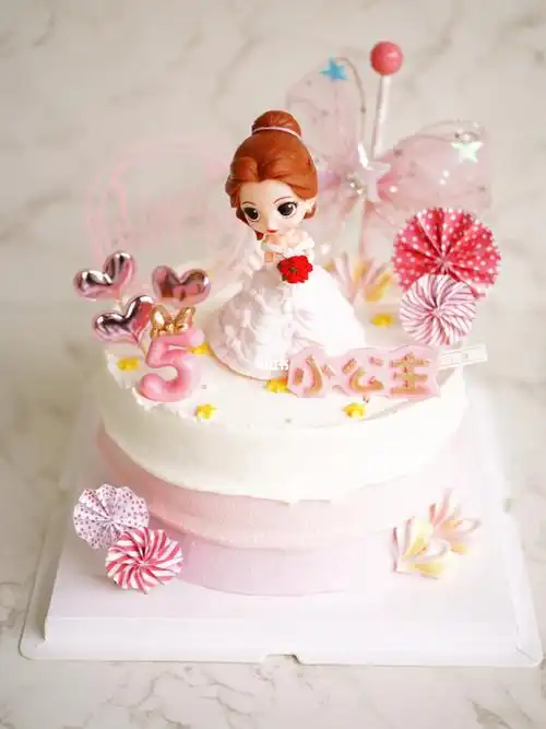 8寸贝尔公主粉色渐变生日蛋糕