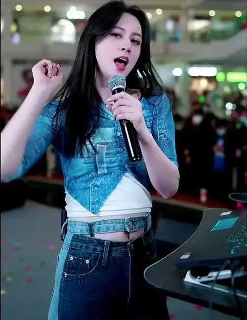 回顾网红歌手唐艺靠着抖音成为红人前婆婆称她是好儿媳