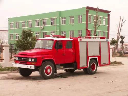 东风140尖头水罐消防车