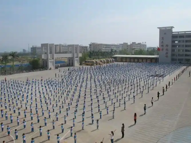 广东省普宁市国贤学校