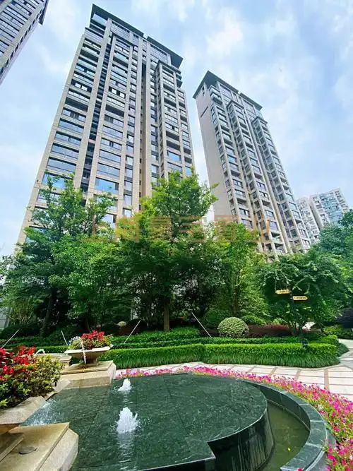 中粮天悦壹号建面186平3房售价3880万