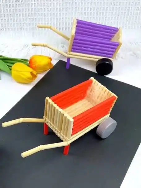 和孩子用一次性筷子做创意手工吧# 亲子手工 #秒懂创意的微博视频