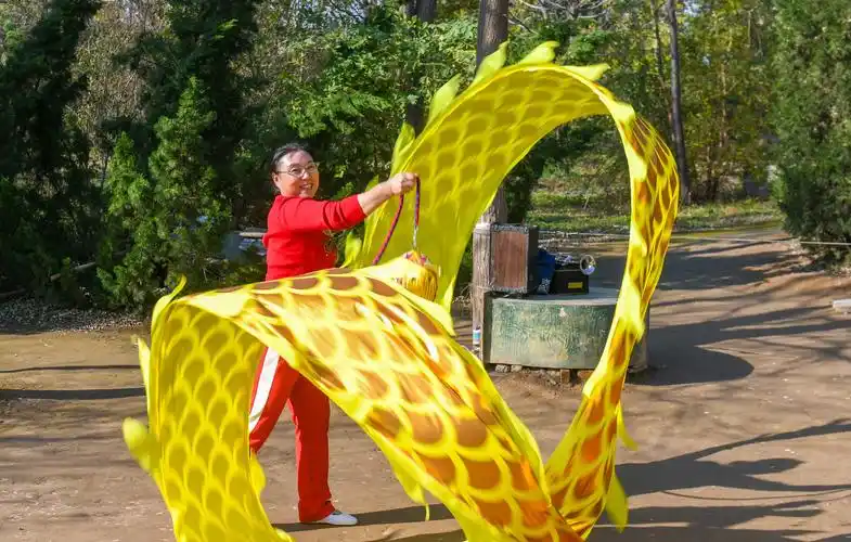 67健身龙舞出德州范市民健身运动有了新方式德州云德州晚报全媒体