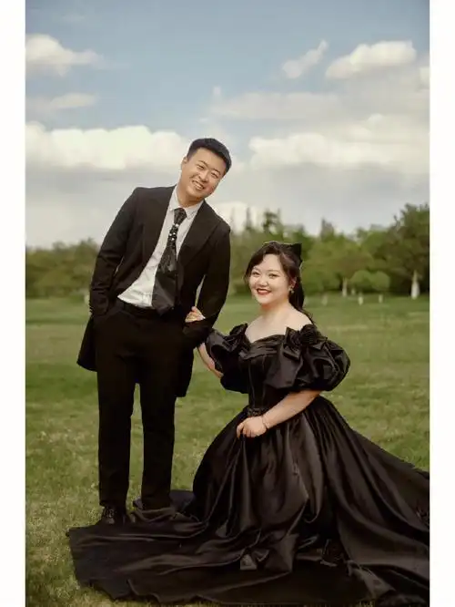 180斤胖妹妹的婚纱照