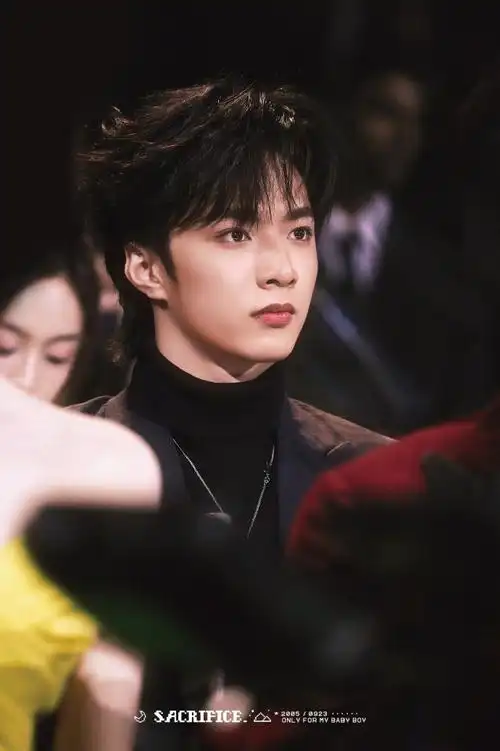 新生代演员刘耀文##刘耀文 fashion item