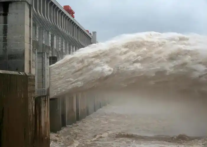 回顾三峡大坝防御能力如何若三峡大坝遭核弹攻击会发生什么