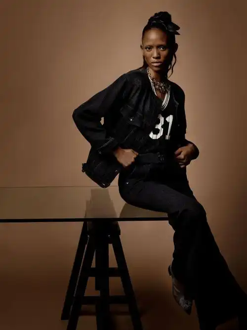 香奈儿发布2019春夏系列