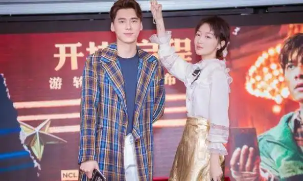 李易峰周冬雨微博互动李易峰探班周冬雨