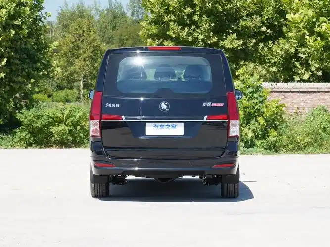 东风风行 菱智plus 2024款 1.5t 手动豪华型 9座