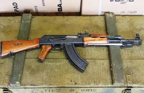 中国单兵武器出口主力56式冲锋枪