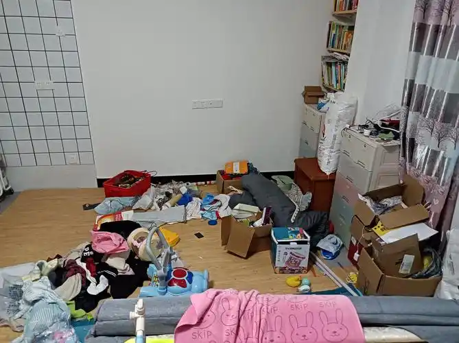 我脏乱差的房间