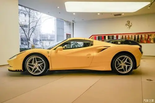 稍微"便宜"一点的梦想跑车,意大利进口的入门超跑,法拉利f8