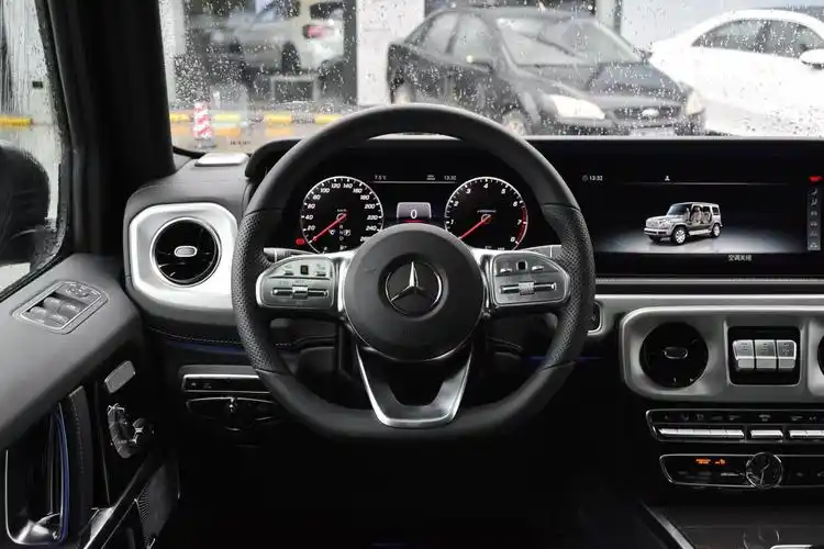 奔驰g级g 500方向盘