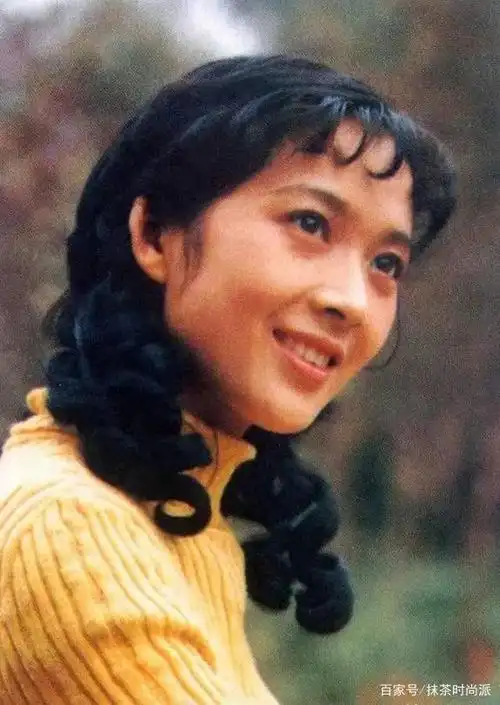 "封面女神"龚雪:因流氓案被迫当红退隐,消失34年现状让人眼红