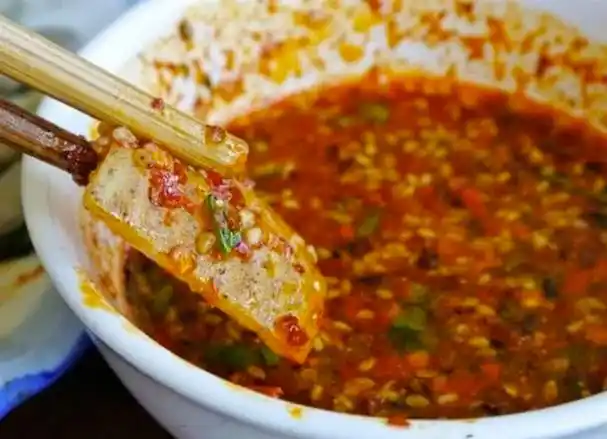 吃了大理白族的生皮,保证你永远忘不掉|筷子_新浪新闻