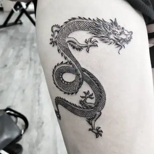 大腿龙纹身图案