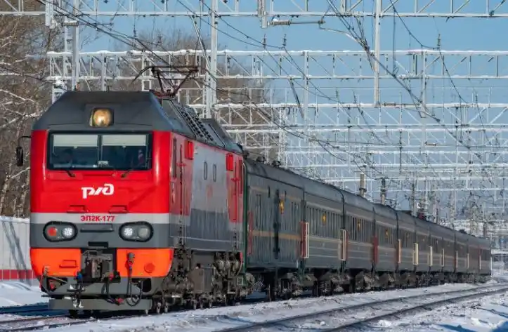 中国k3次列车,全程约需127小时,途径3国,票价近6000,沿途很美