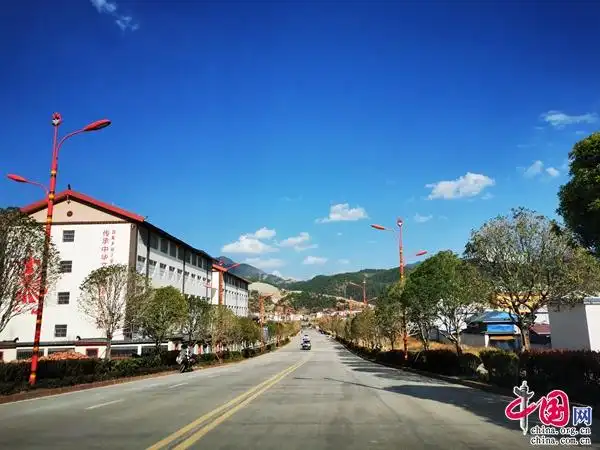 云南宁蒗从由乱到治从由治到美