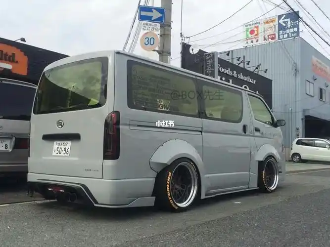 丰田海狮200系宽体改装