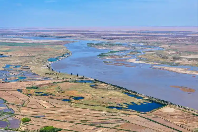 巴彦淖尔:黄河水润万顷田
