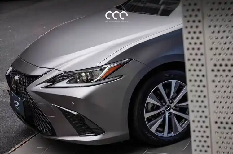 雷克萨斯es200漫彩改色膜pet山灰冷峻而深邃