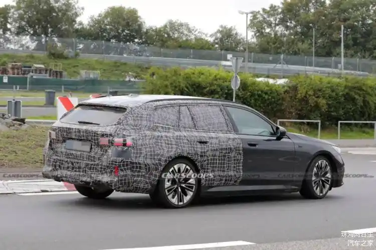 宝马纯电动i5旅行车谍照来了最大马力或将590匹
