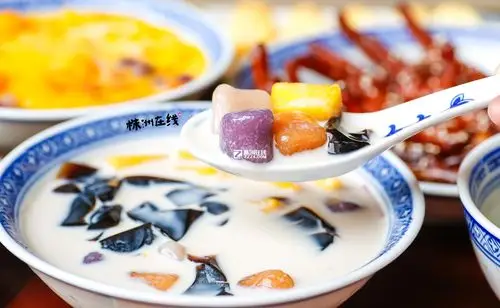 招牌甜品免费送!这家风靡全国的广式糖水店终于来株洲了.