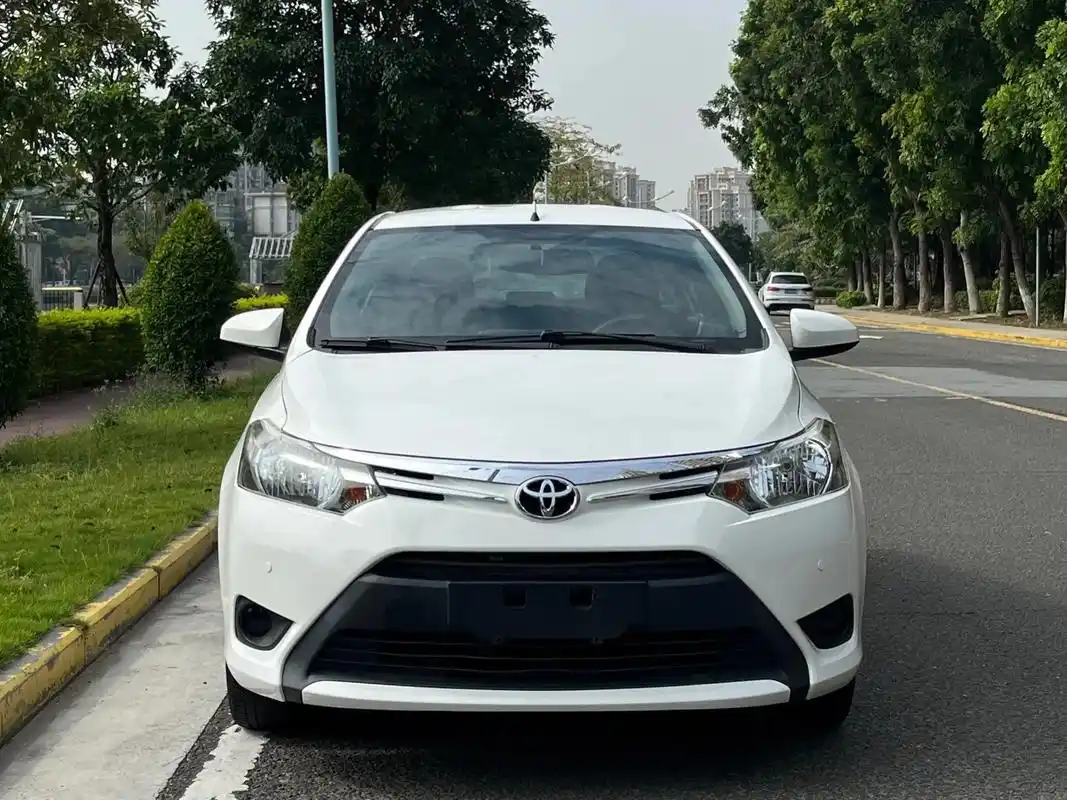 2015年丰田威驰1.5l自动智臻星耀