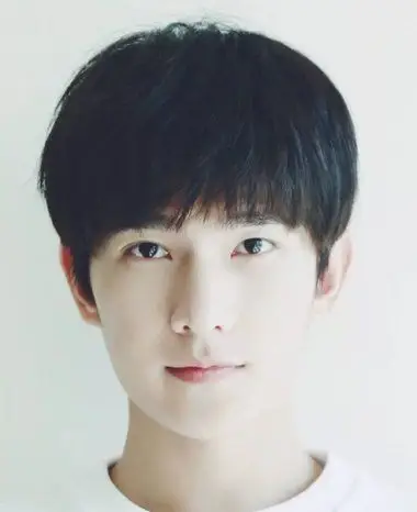 锅盖头_锅盖头发型图片_锅盖头适合什么脸型_锅盖头发型男_发型师姐