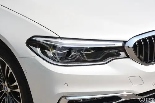 【宝马5系2019款540li 行政版侧前45度车头向右水平汽车图片-汽车图片