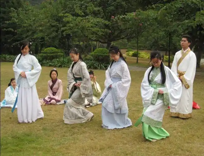 古代女子行礼姿势