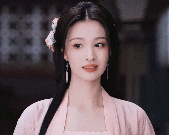 王楚然,演技超尴尬,但颜值不输刘亦菲